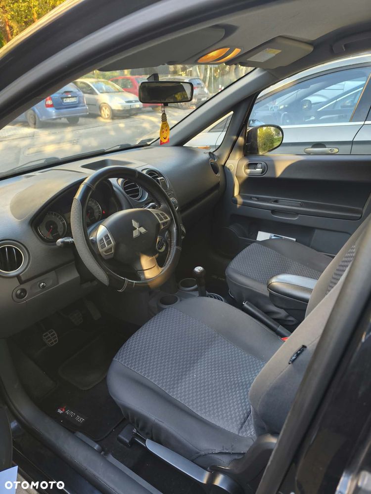 Mitsubishi Colt - 3