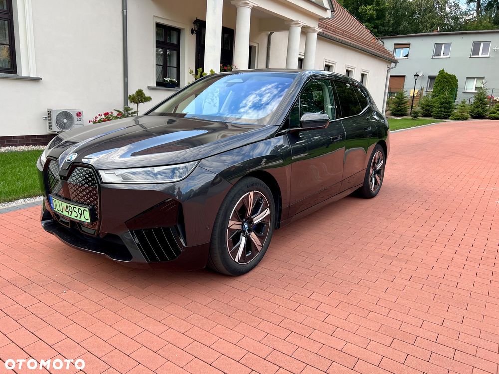BMW iX xDrive40 76.6kWh - 1