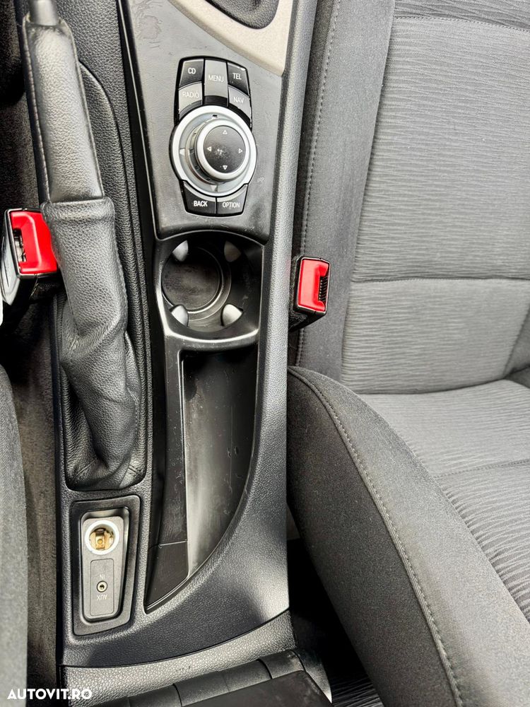 BMW Seria 1 116d Sport Line - 34