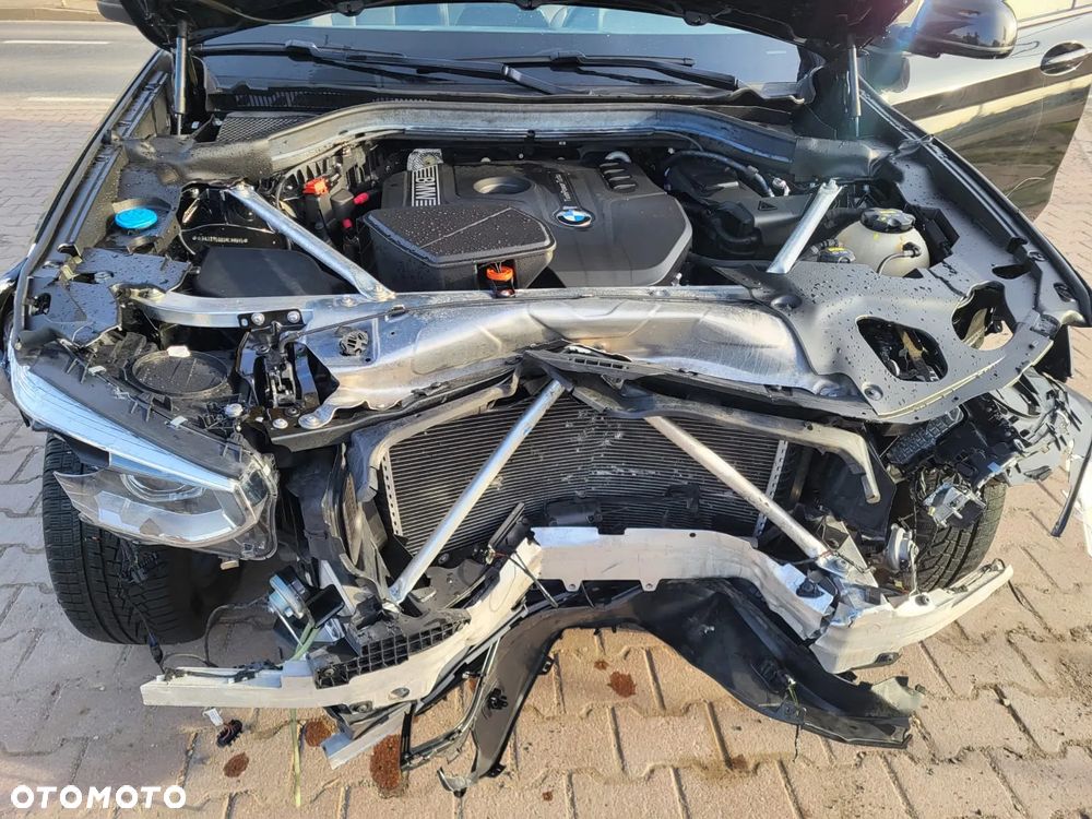 BMW X3 xDrive30i Advantage sport - 38