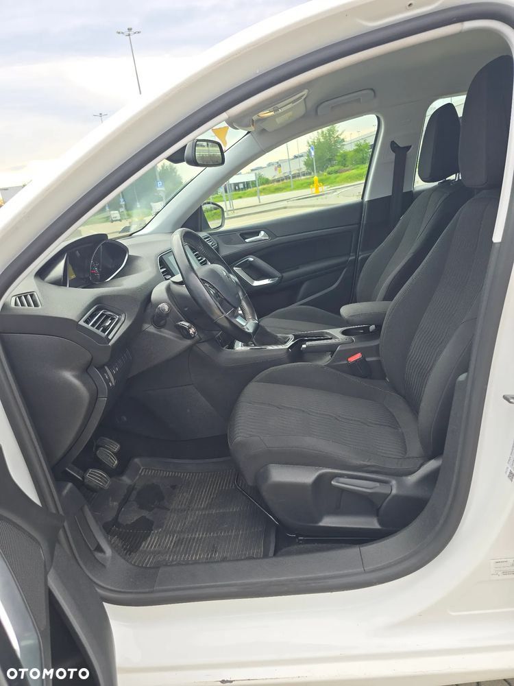 Peugeot 308 1.2 PureTech Active S&S - 9