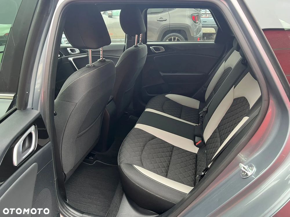 Kia Ceed 1.5 T-GDI DCT7 OPF GT Line - 23