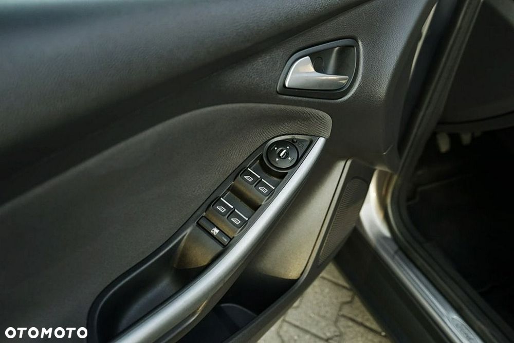 Ford Focus - 12