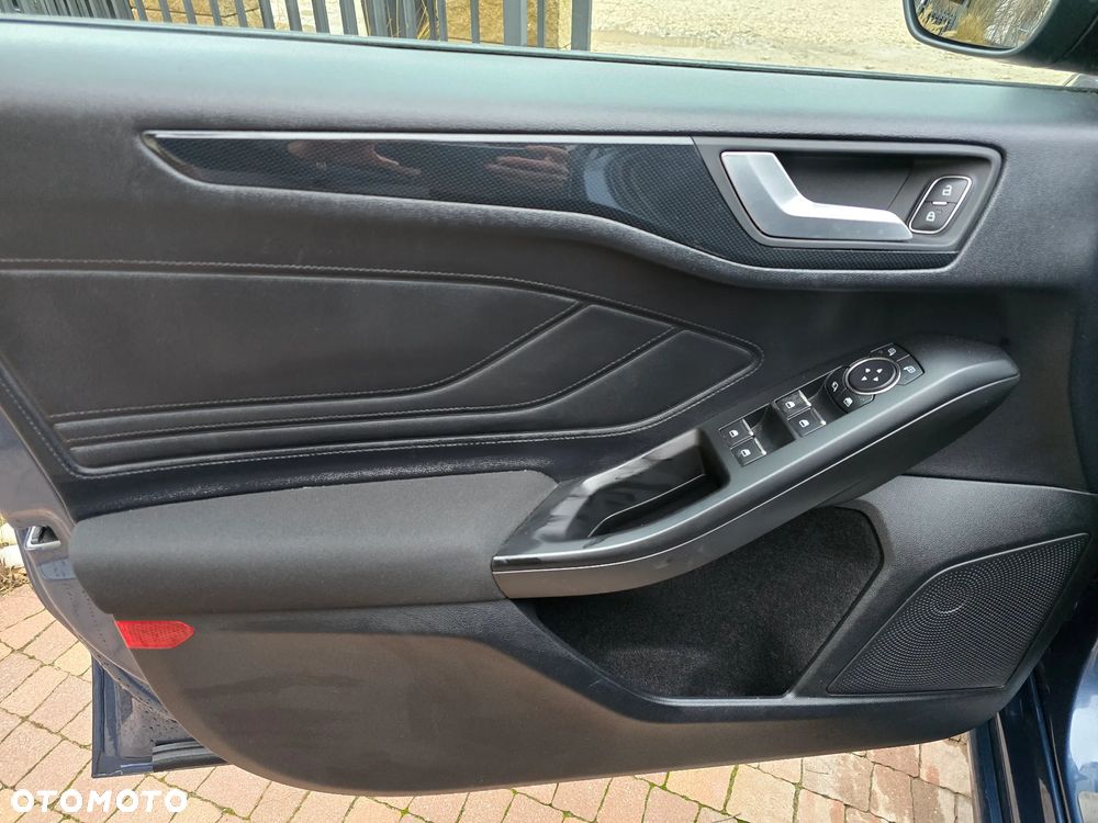Ford Focus 1.0 EcoBoost ST-Line - 19