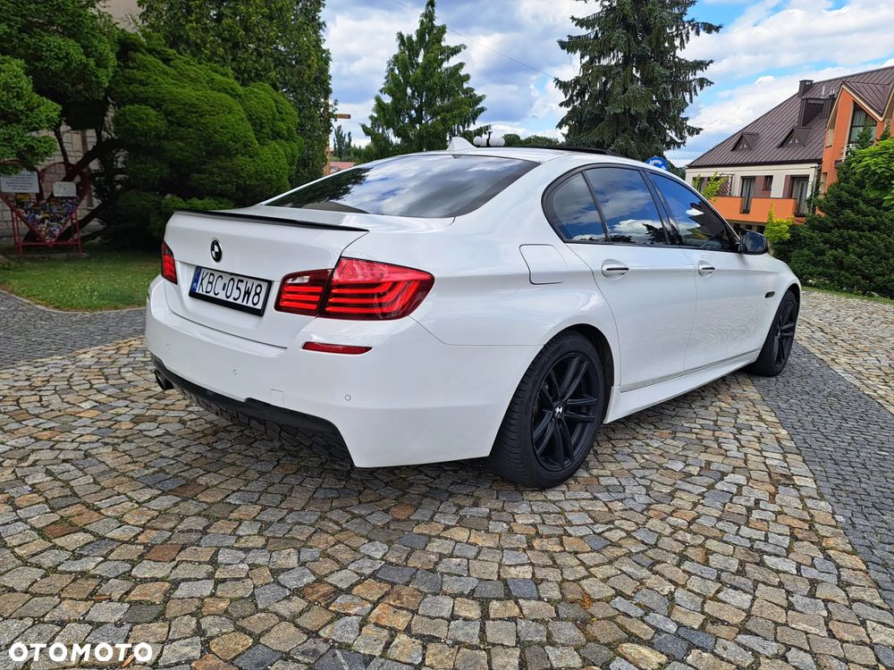 BMW Seria 5 528i xDrive - 35