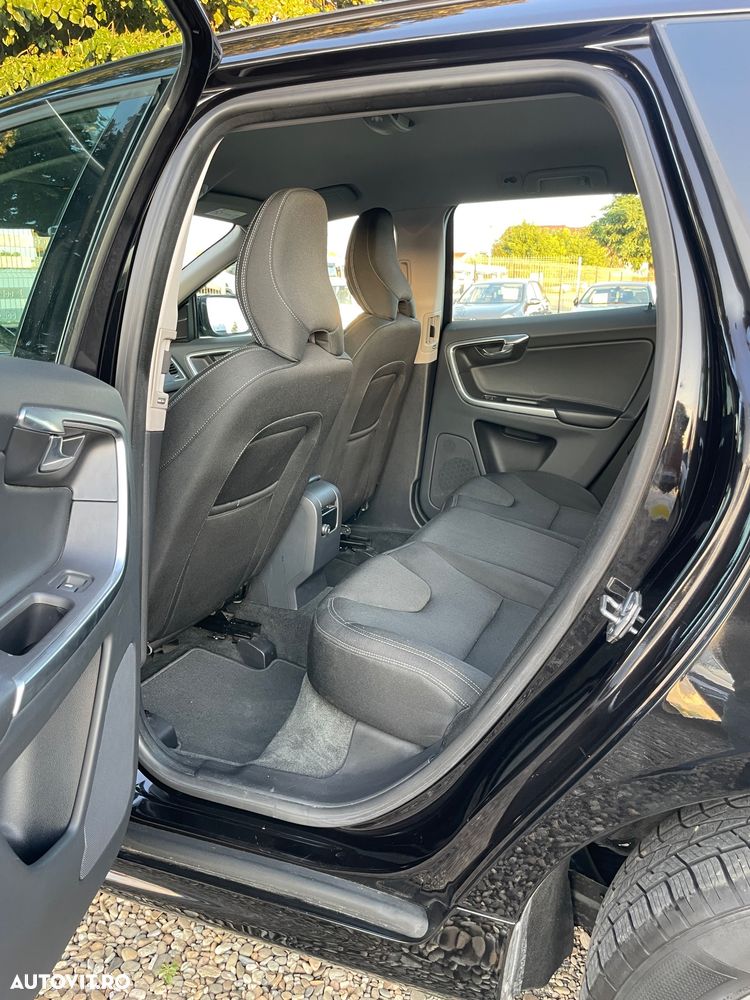 Volvo XC 60 D3 Momentum - 6