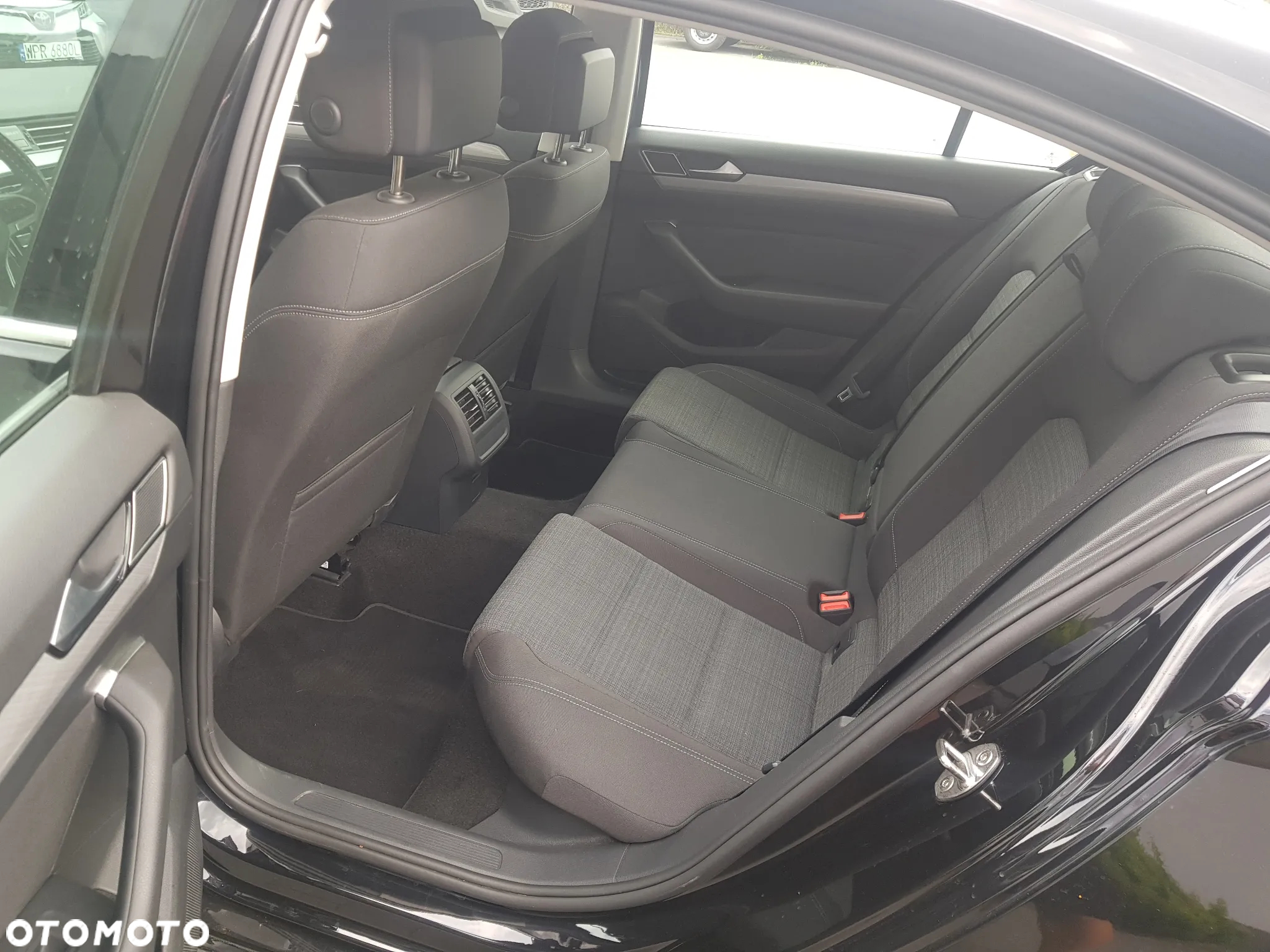 Volkswagen Passat 1.5 TSI EVO Elegance - 19
