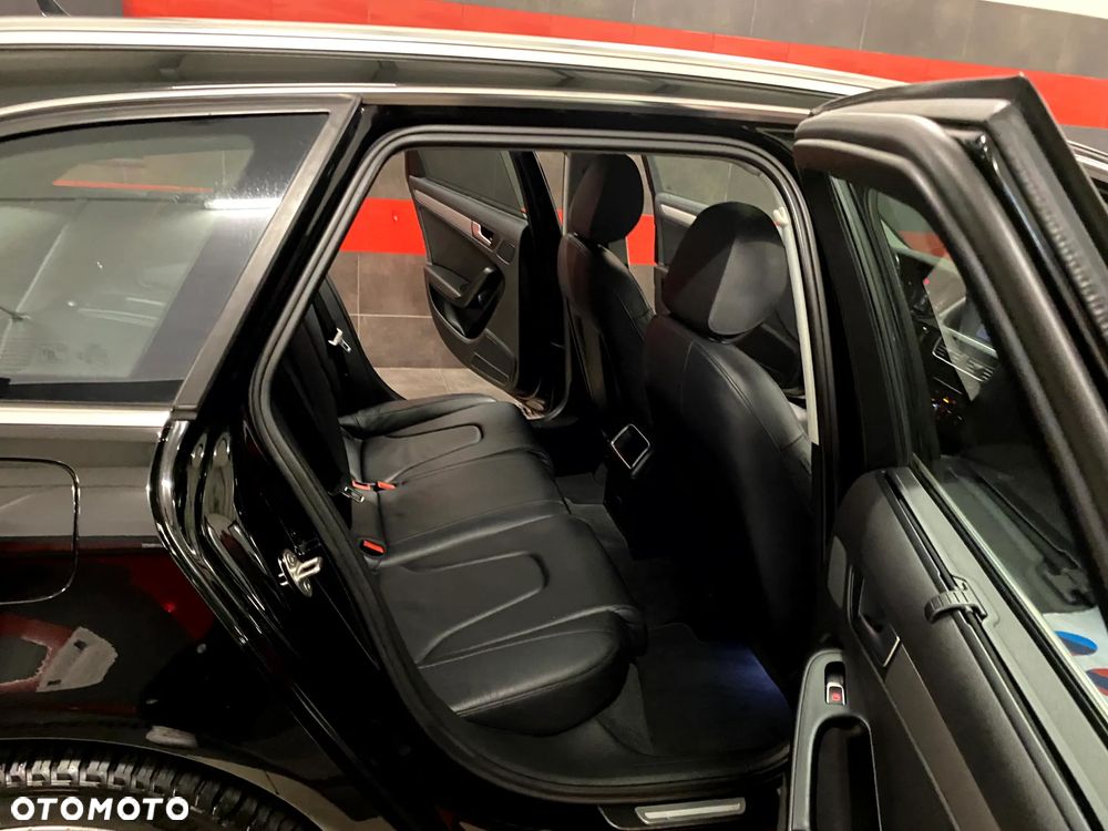 Audi A4 Avant 35 TDI Sport S tronic - 23
