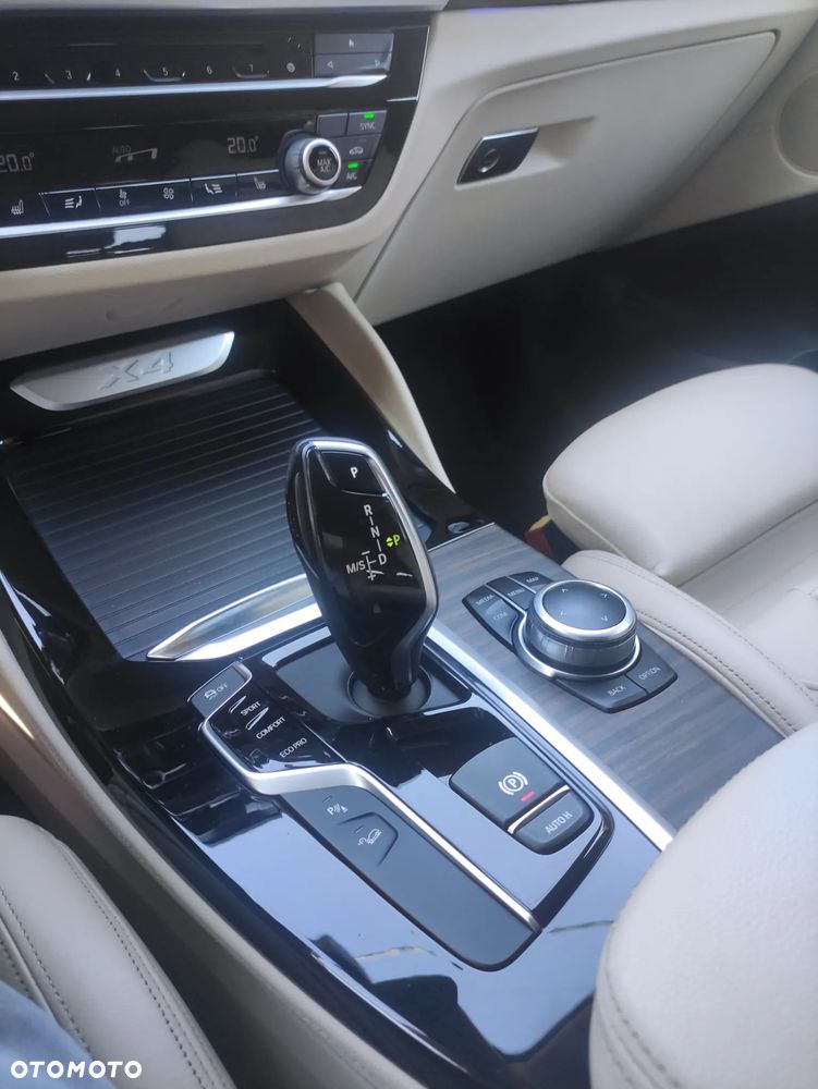 BMW X4 xDrive20i xLine sport - 36