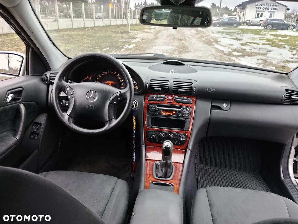 Mercedes-Benz Klasa C 200 T CDI Classic - 4