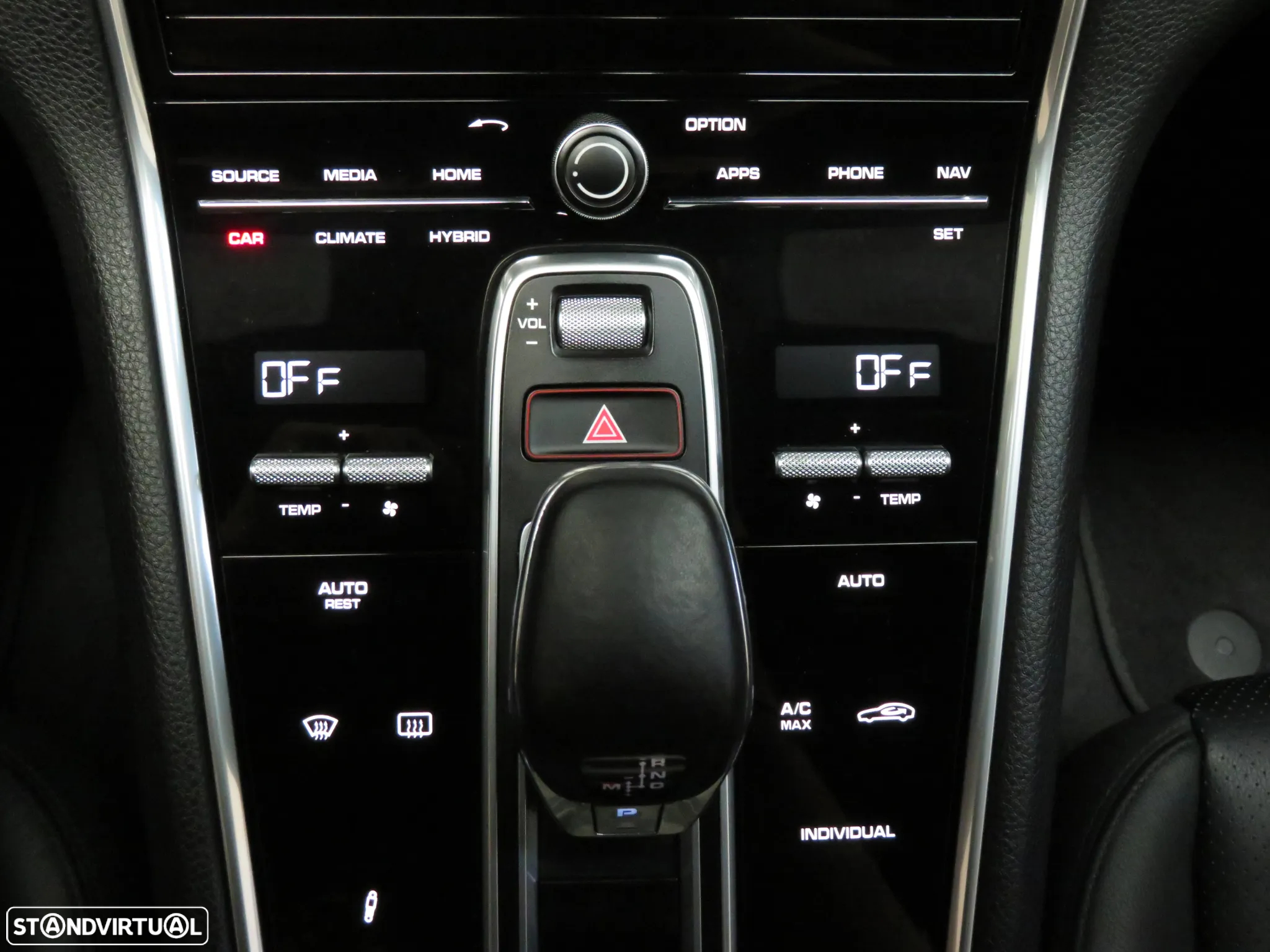 Porsche Panamera 4 E-Hybrid - 34