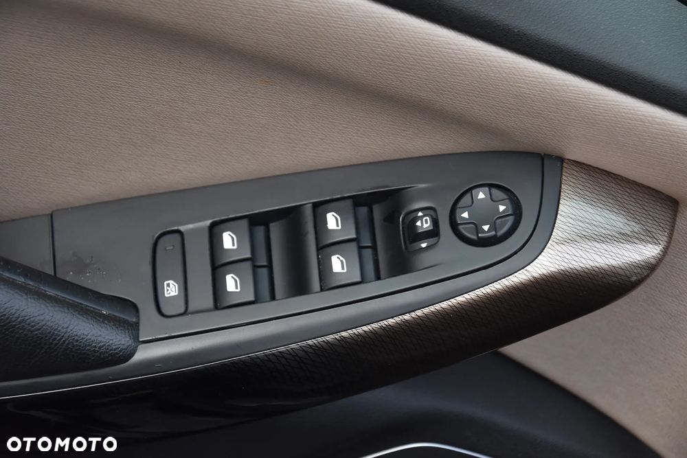 Citroën C4 Grand Picasso BlueHDi 150 EAT6 Exclusive - 23