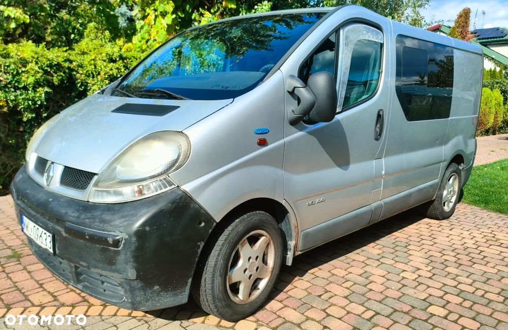 Renault Trafic Passenger - 1
