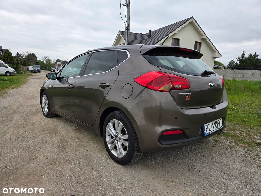 Kia Ceed 1.6 CRDi 128 Vision - 5