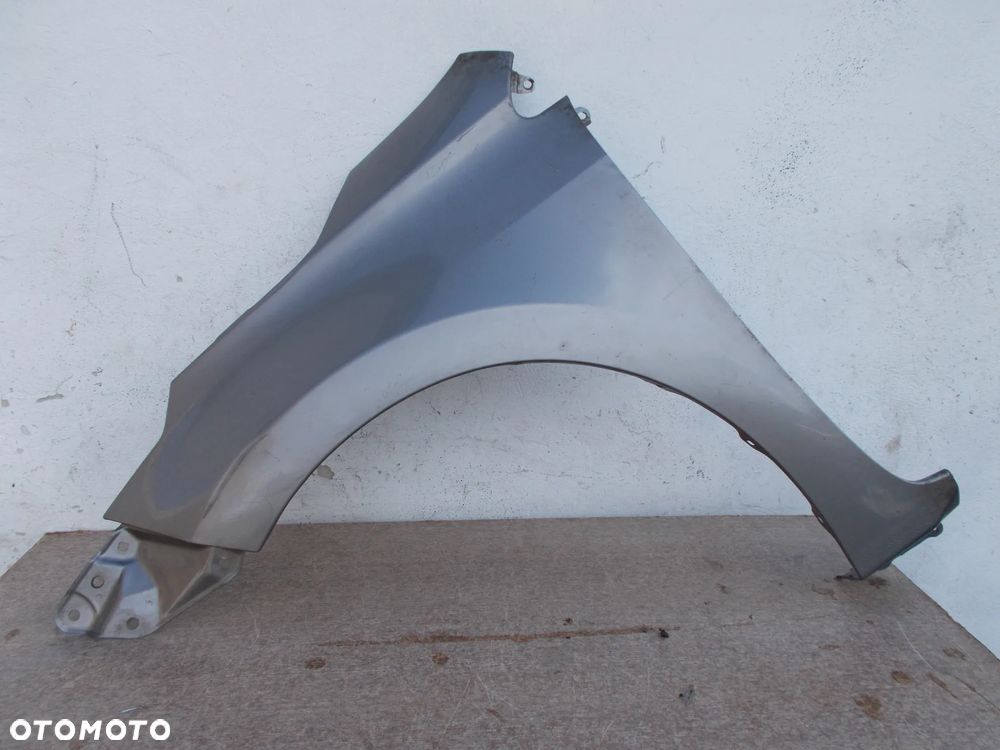 TOYOTA COROLLA E16 BŁOTNIK LEWY PRZÓD PRZEDNI - 1