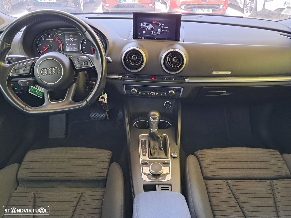 Audi A3 Sportback 1.6 TDI Advance S tronic - 16