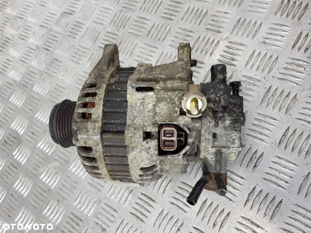Hyundai Terracan 2.9 Alternator - 4