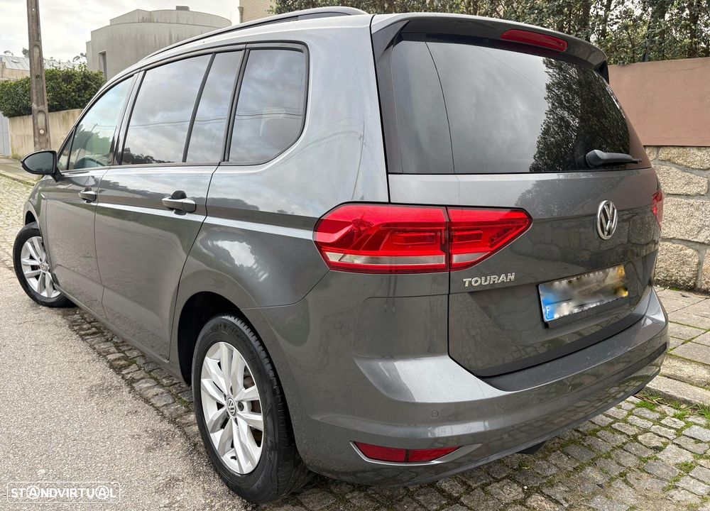 VW Touran 1.6 TDI Highline DSG - 33