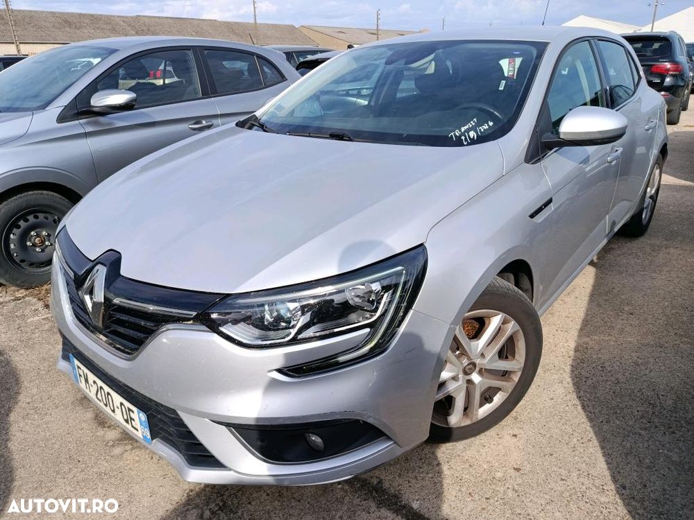 Renault Megane 2019 photo 2