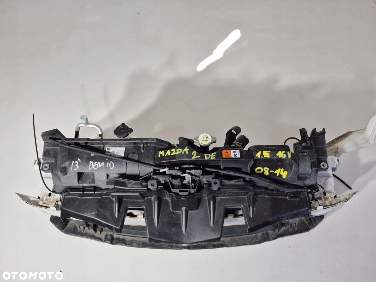 PAS PRZEDNI CHŁODNICA MAZDA 2 07-14 1.5 16V - 5
