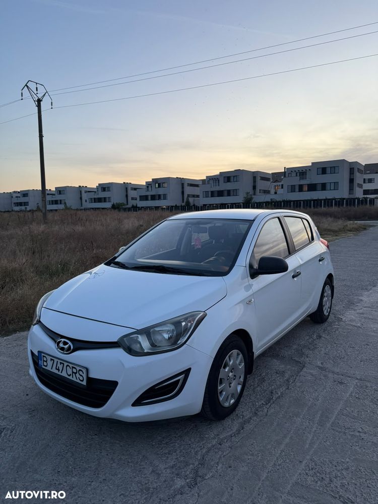 HYUNDAI i20 2014 — imagine 6