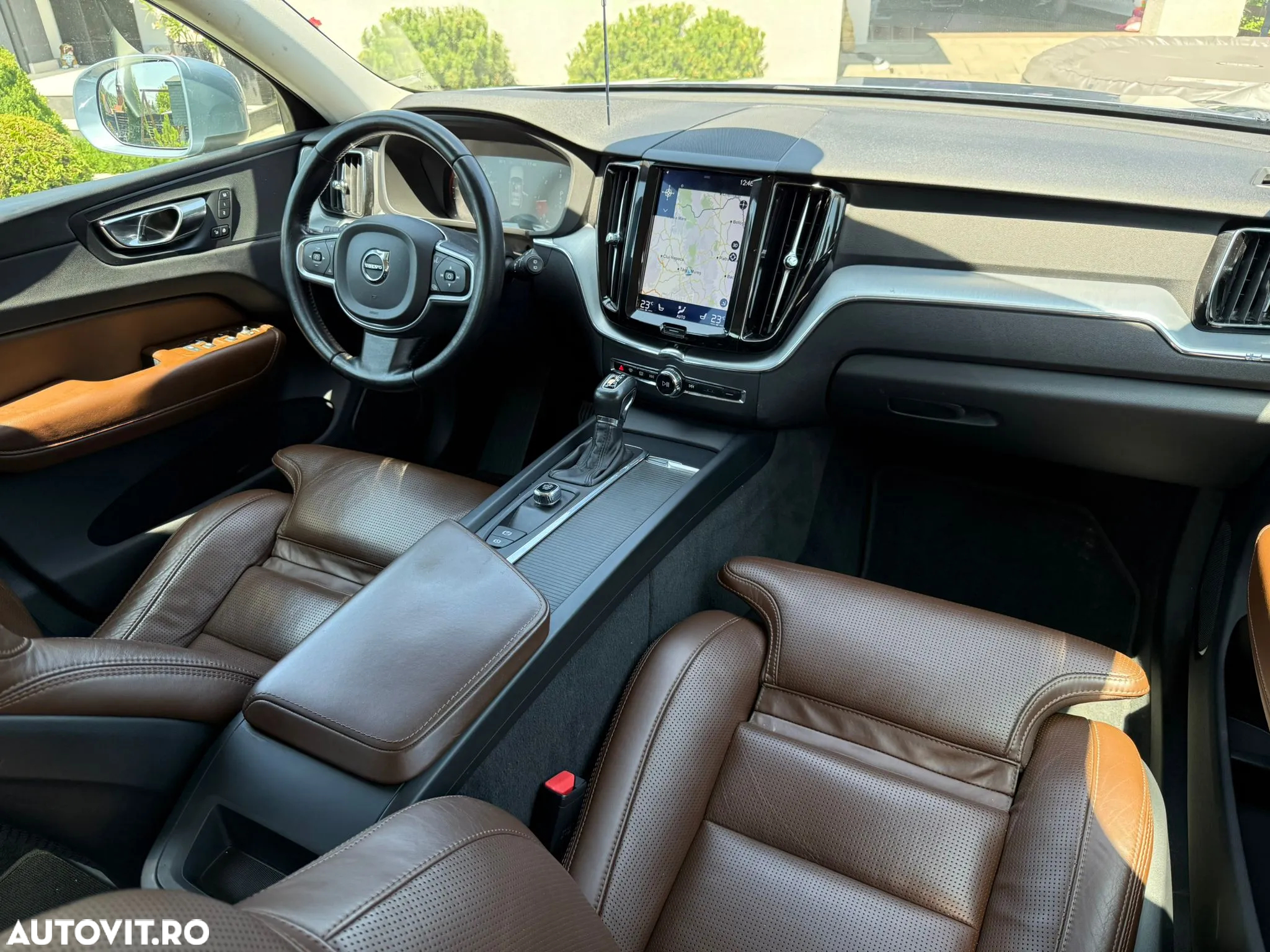 Volvo XC 60 D4 AWD Geartronic Momentum - 2