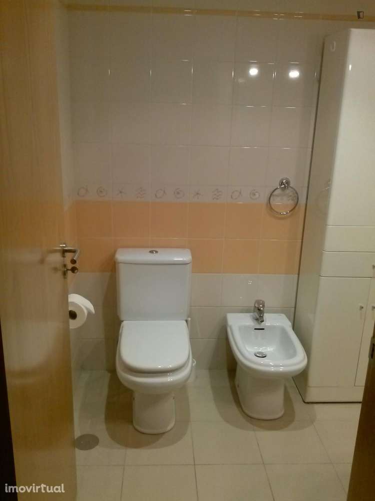 Quarto - localizado em Olivais Lisbon - Grande imagem: 5/17