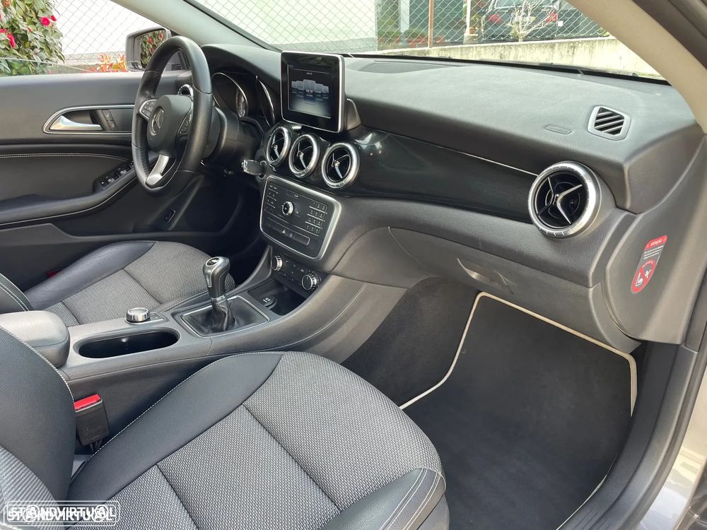 Mercedes-Benz CLA 180 CDi - 15