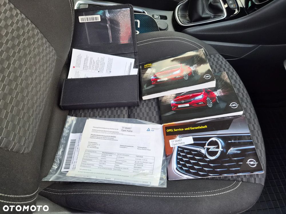 Opel Astra 1.6 CDTI Cosmo - 37