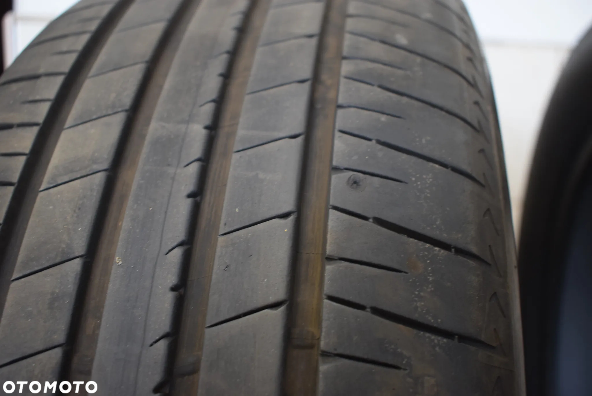 R20 235/50 Bridgestone Alenza 001 Cena za parę - 8