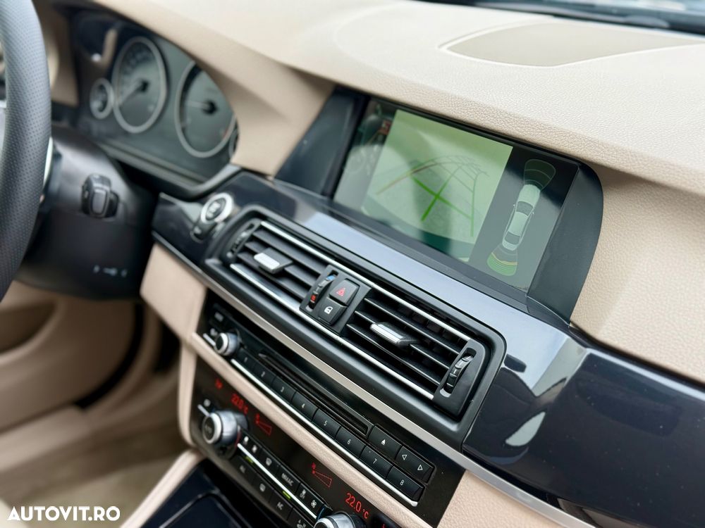 BMW Seria 5 520d Aut. Luxury Line - 10