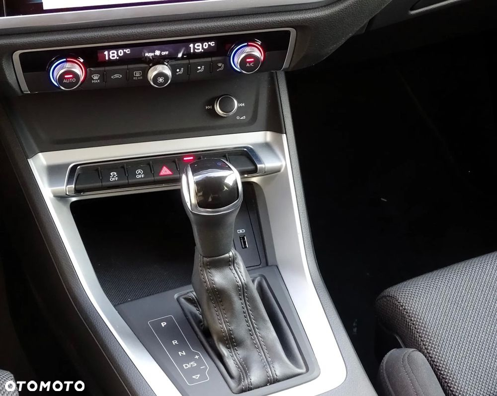 Audi Q3 2.0 TDI Sport S tronic - 11