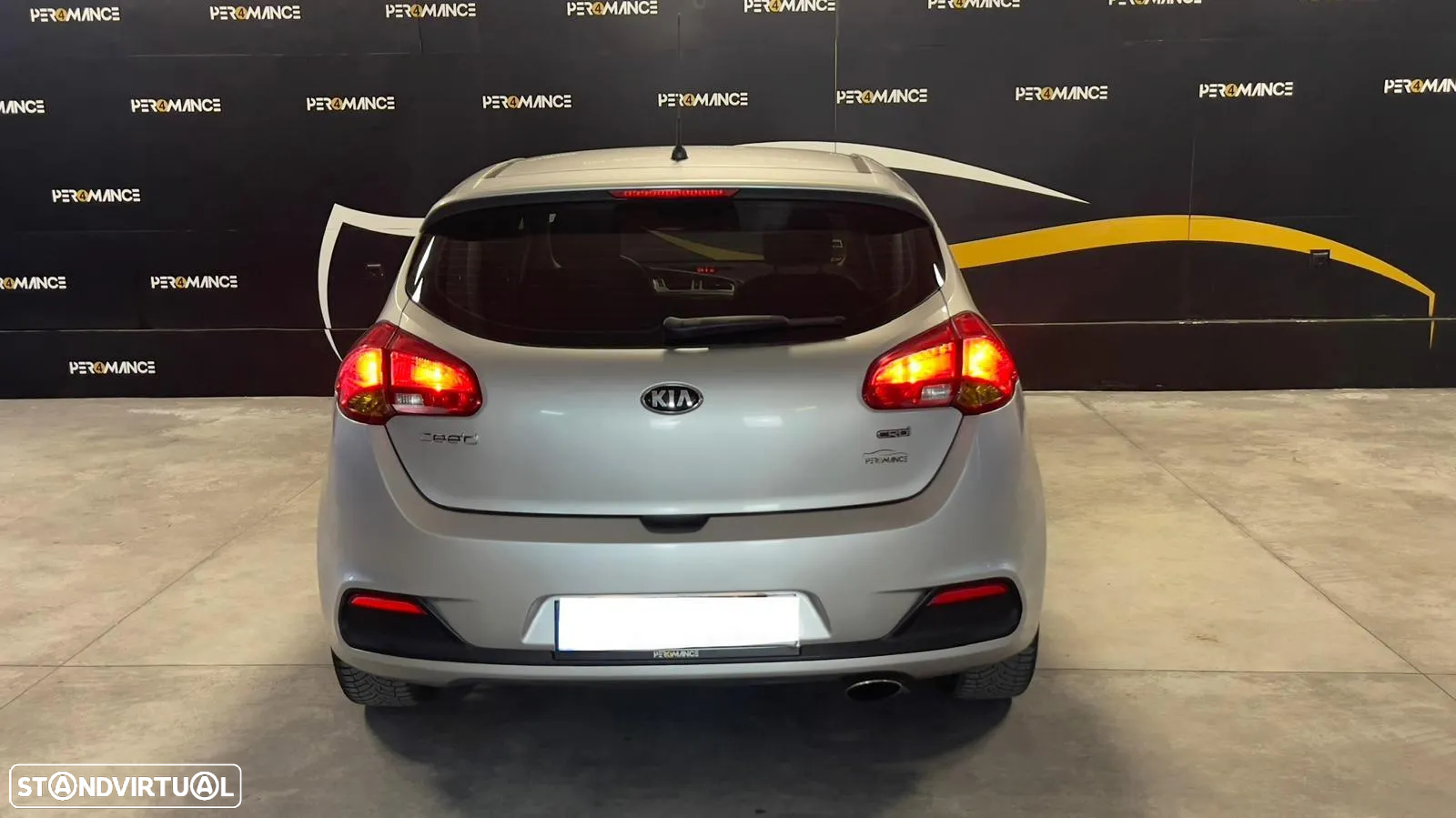 Kia Ceed 1.4 CRDi EX - 33