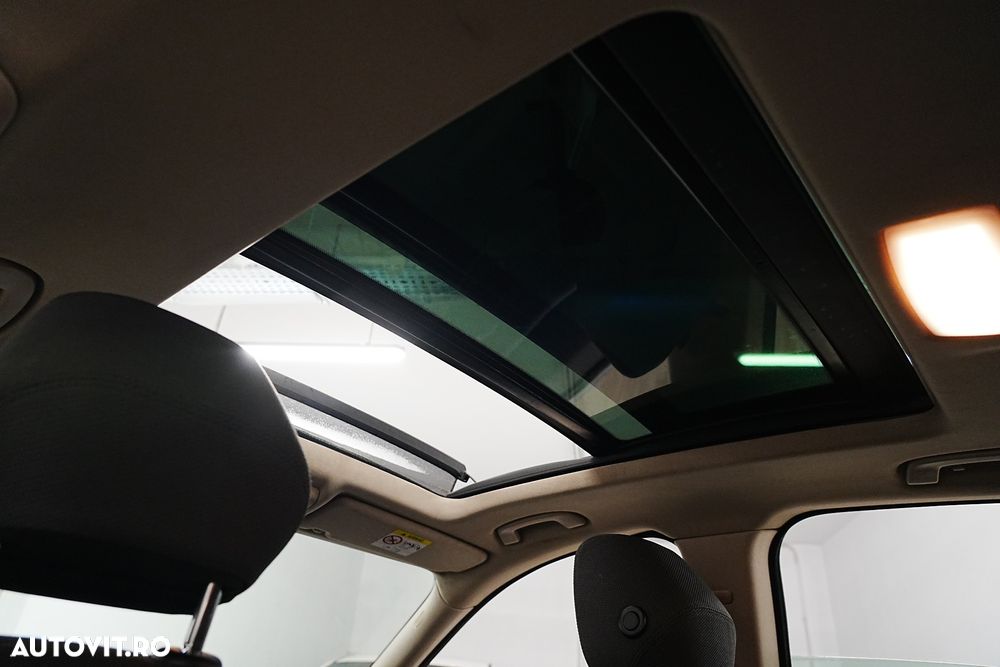 BMW Seria 3 320d Aut. Modern Line - 26