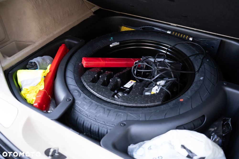 Jeep Grand Cherokee - 40