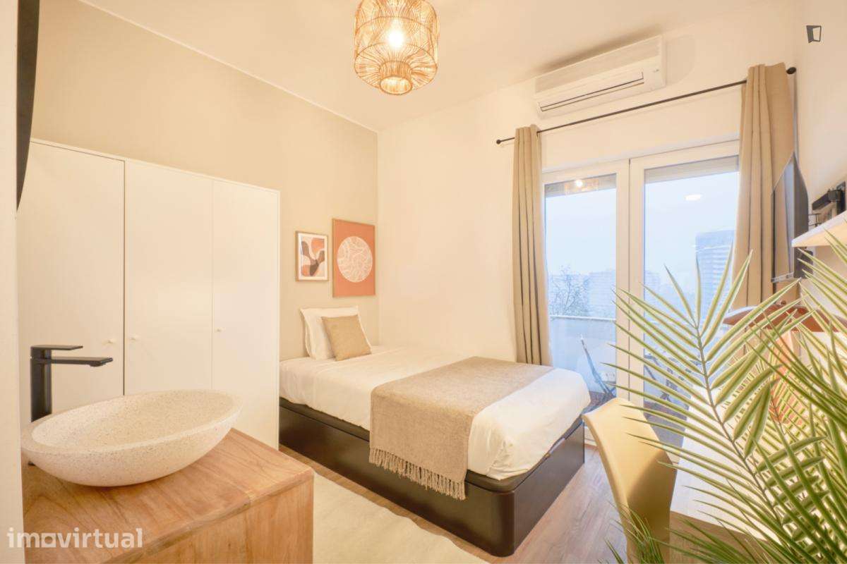Quarto - localizado em Campolide Lisbon - Grande imagem: 3/38