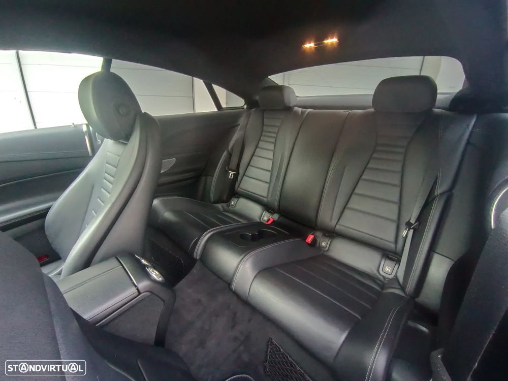 Mercedes-Benz E 220 d AMG Line - 27