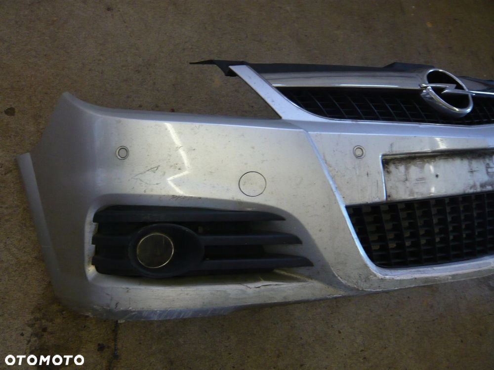 Zderzak przedni halogeny czujniki parkowania PDC Opel Vectra C Lift - 2