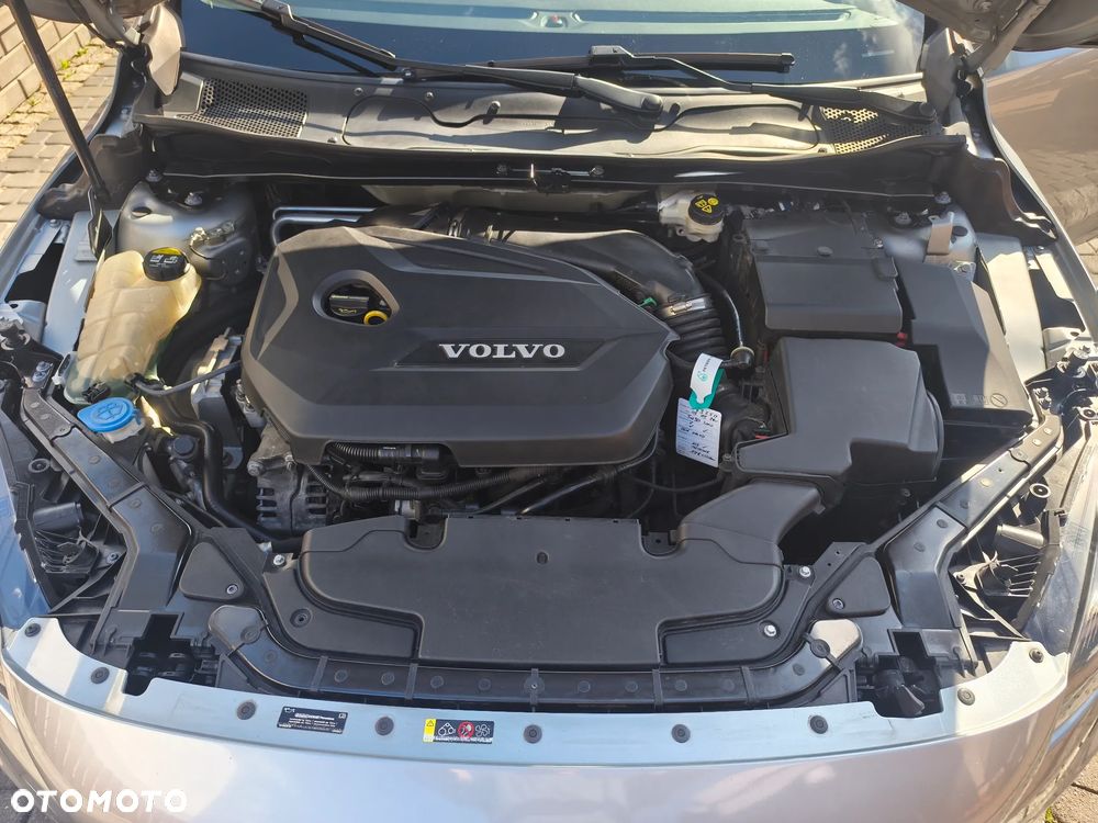 Volvo V40 T4 Powershift R Design - 15
