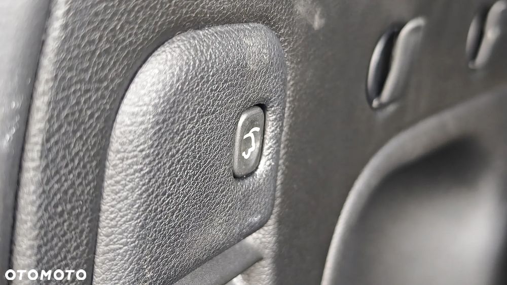 Jeep Grand Cherokee - 36