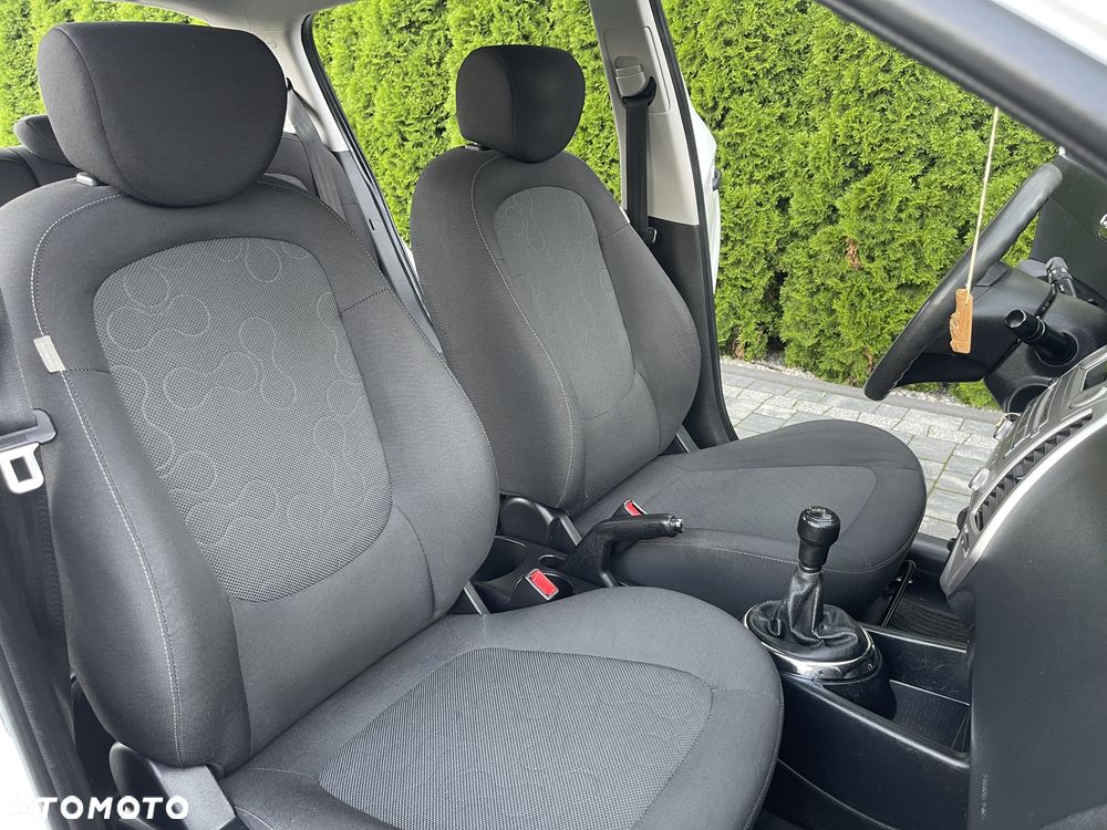 Hyundai i20 - 20