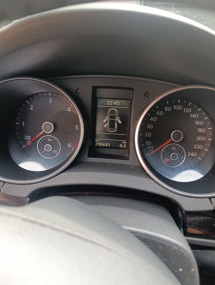 Volkswagen Golf 1.6 TDI Highline - 8