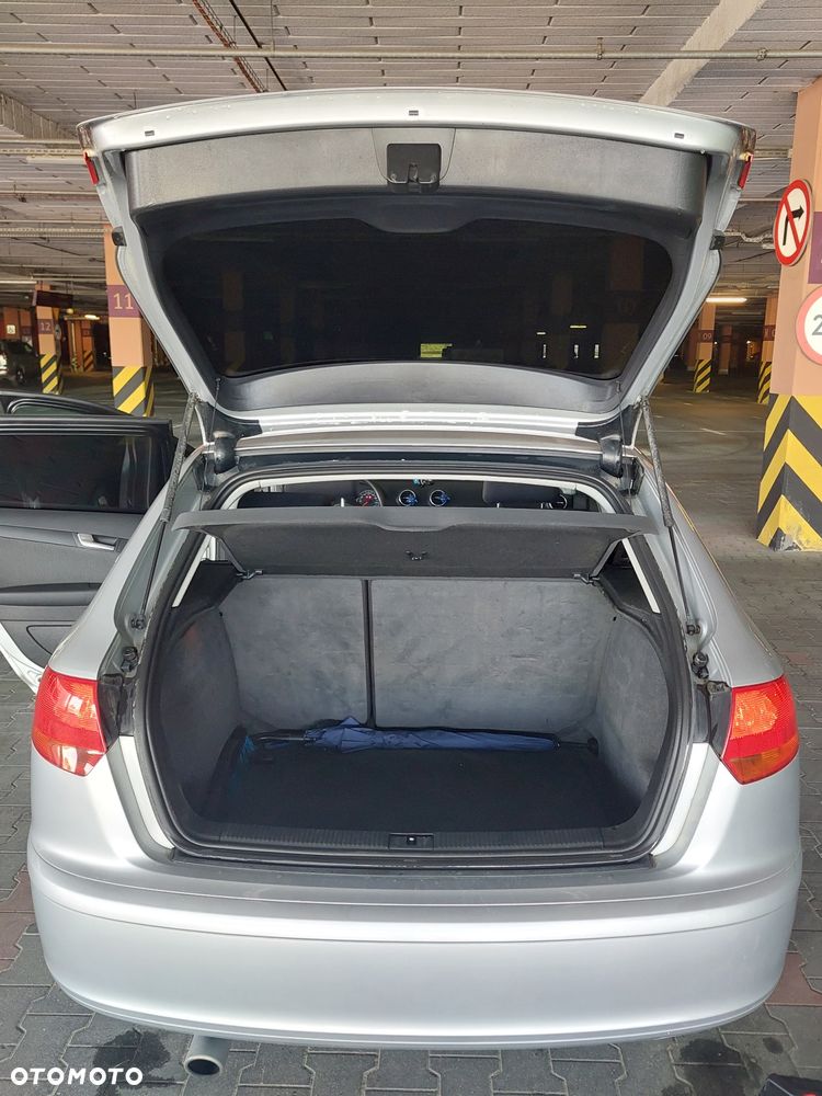 Audi A3 Sportback 1.6 tiptronic Ambiente - 11
