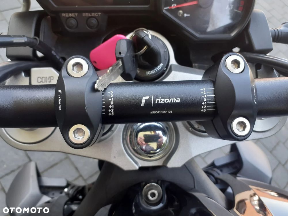 Yamaha FZ - 27