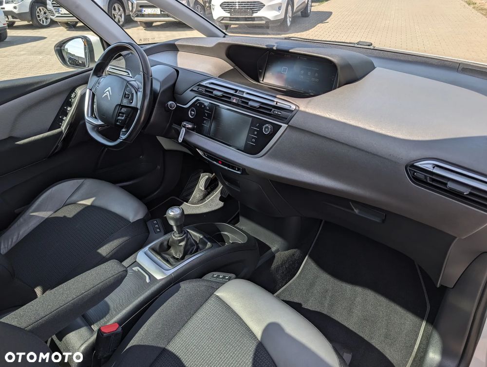Citroën C4 Picasso PureTech 130 Stop&Start SHINE - 24