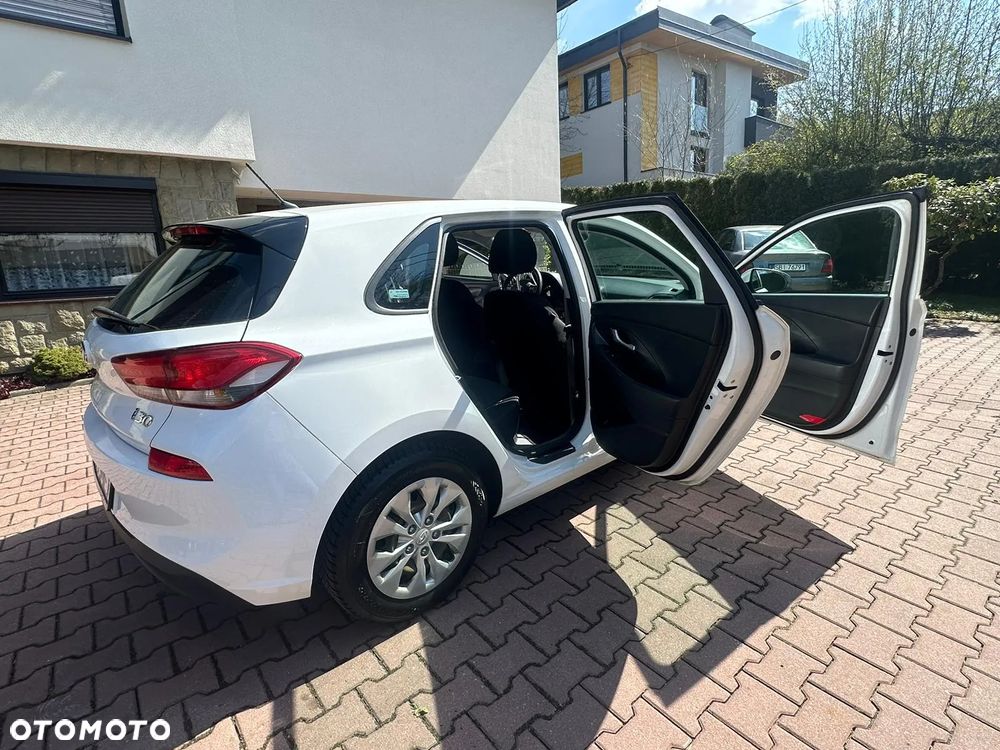 Hyundai i30 1.4 Classic + - 18