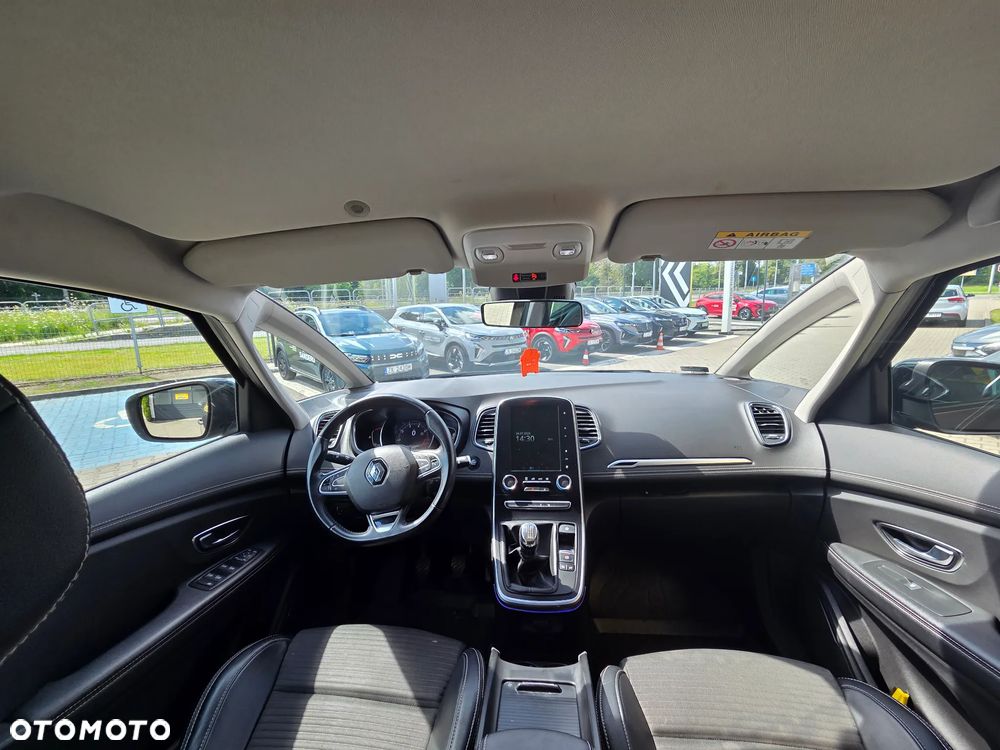 Renault Grand Scenic - 11