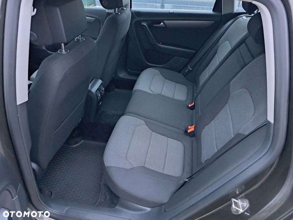 Volkswagen Passat Variant 2.0 TDI BlueMotion Technology Highline - 14