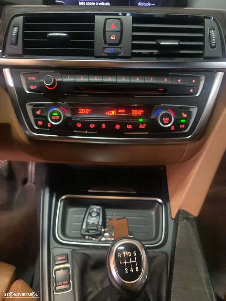 BMW 318 d Line Luxury - 15