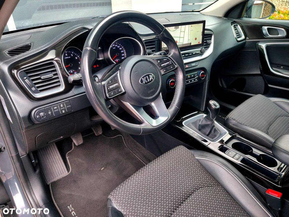 Kia XCeed - 21